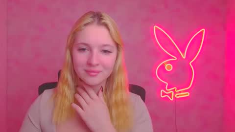 Snapshot of _mila_la_ chatting on November 2025 06:58:02 AM Melanie online show from November 2025 06:58:02 AM