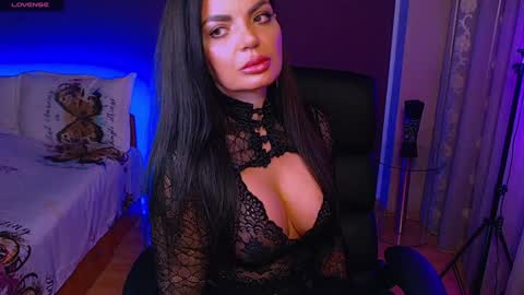 Snapshot of _milani_ chatting on February 2025 10:53:02 PM Milani online show from February 2025 10:53:02 PM