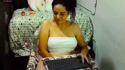 _milf_naughty online show from November 2025 02:37:02 AM