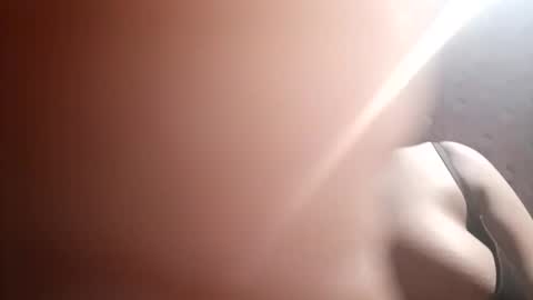 Snapshot of _milkytitsmomxx_ chatting on March 2025 07:20:02 PM _milkytitsmomxx_ online show from March 2025 07:20:02 PM