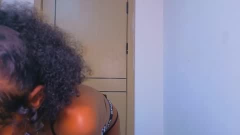 Mimi online show from April 2026 02:26:01 PM