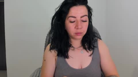 _miss_coco_ online show from October 2025 06:17:02 PM