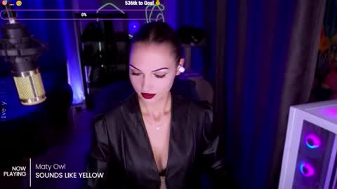 Snapshot of _mistress__ chatting on October 2025 04:20:02 PM Mistress Milana online show from October 2025 04:20:02 PM