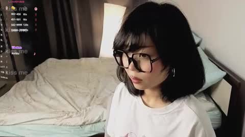 Snapshot of _molly_molly_molly_ chatting on November 2025 03:44:01 PM _molly_molly_molly_ online show from November 2025 03:44:01 PM