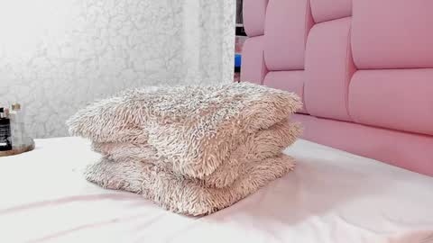 Snapshot of _molly_rosse_ chatting on January 2025 04:07:01 PM _molly_rosse_ online show from January 2025 04:07:01 PM