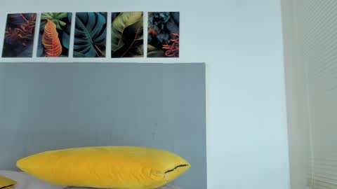 Snapshot of _molly_rosse_ chatting on October 2025 12:13:02 PM _molly_rosse_ online show from October 2025 12:13:02 PM