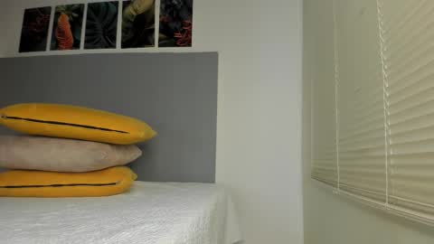 _molly_rosse_ online show from November 2025 12:07:02 PM