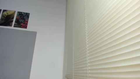 _molly_rosse_ online show from December 2025 12:09:01 PM