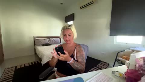 Francine Aisi Morpho - a genus of blue butterflies. online show from January 2025 08:16:02 AM