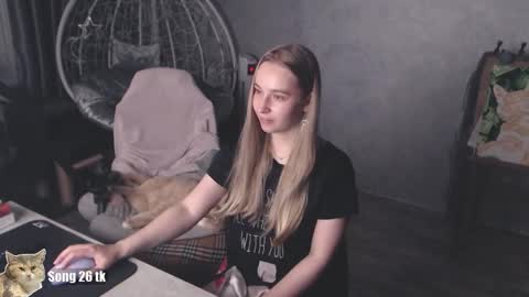 Debby  online show from October 2025 07:20:02 PM