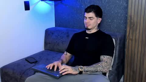 _mrcock_ online show from May 2026 05:14:02 AM