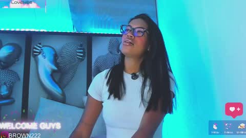 naomi brown online show from September 2025 04:50:02 AM