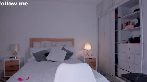 Snapshot of _natasha18_ chatting on January 2025 11:43:02 AM Natasha online show from January 2025 11:43:02 AM