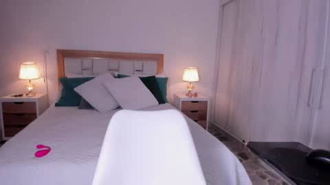 Snapshot of _natasha18_ chatting on January 2025 12:02:02 PM Natasha online show from January 2025 12:02:02 PM