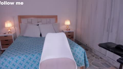 Snapshot of _natasha18_ chatting on January 2025 12:06:01 PM Natasha online show from January 2025 12:06:01 PM