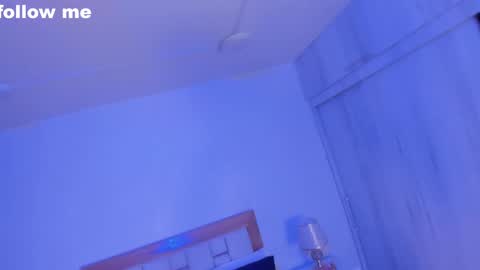 Snapshot of _natasha18_ chatting on February 2025 12:23:02 PM Natasha online show from February 2025 12:23:02 PM