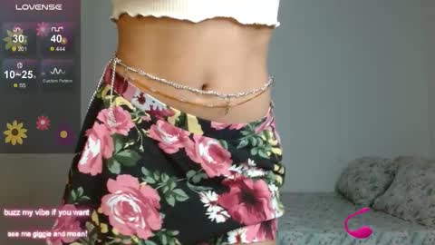 _nayade_ online show from January 2026 01:32:02 AM