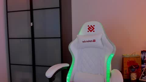 Mia with a big heart  online show from January 2025 06:30:02 AM