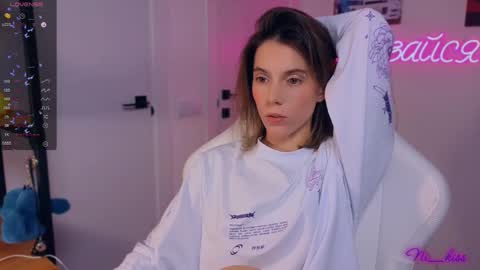 Nika online show from September 2025 08:44:01 PM