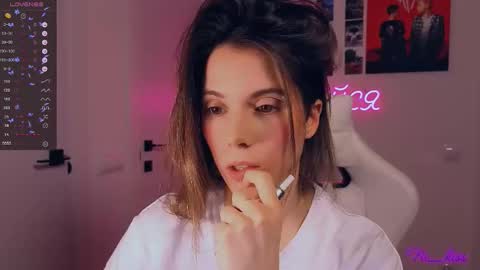 Nika online show from December 2025 07:00:01 PM