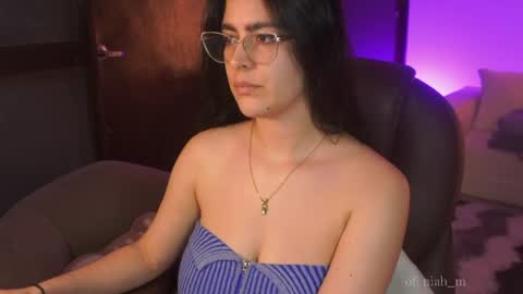 Snapshot of _niah chatting on May 2026 11:55:02 PM NiniHelp me by giving my show a thumbs up online show from May 2026 11:55:02 PM