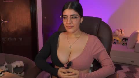 NiniHelp me by giving my show a thumbs up online show from May 2026 01:57:16 AM