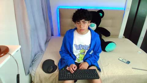 Nicolas online show from January 2025 10:44:01 PM