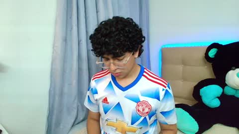 Nicolas online show from January 2025 11:17:01 PM