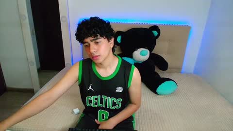 Nicolas online show from January 2025 08:52:02 PM