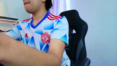 Nicolas online show from January 2025 09:29:02 PM