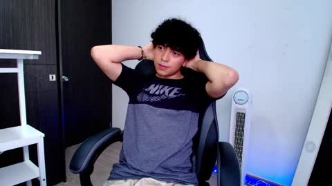 Nicolas online show from January 2025 06:09:02 PM