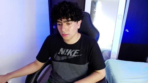 Nicolas online show from February 2025 10:20:02 PM