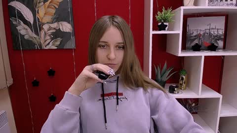 Snapshot of _nicole_new chatting on December 2024 11:00:01 AM Nica online show from December 2024 11:00:01 AM