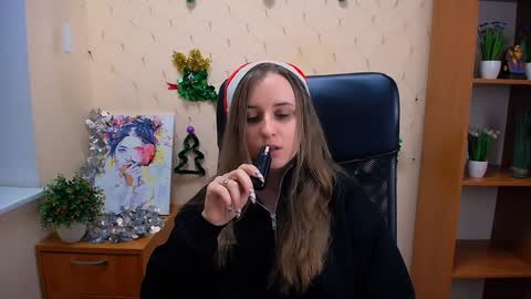 Snapshot of _nicole_new chatting on December 2024 03:41:01 PM Nica online show from December 2024 03:41:01 PM