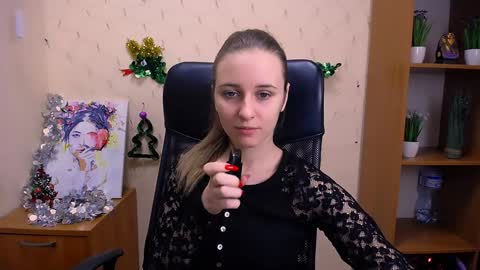 Snapshot of _nicole_new chatting on December 2024 12:16:02 PM Nica online show from December 2024 12:16:02 PM