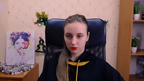 Snapshot of _nicole_new chatting on January 2025 03:54:02 PM Nica online show from January 2025 03:54:02 PM