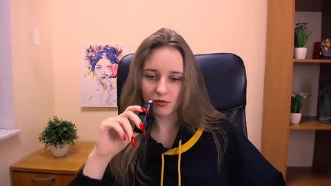 Snapshot of _nicole_new chatting on January 2025 12:15:01 PM Nica online show from January 2025 12:15:01 PM