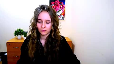 Snapshot of _nicole_new chatting on February 2025 03:31:01 PM Nica online show from February 2025 03:31:01 PM