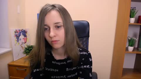 Snapshot of _nicole_new chatting on February 2025 12:28:01 PM Nica online show from February 2025 12:28:01 PM