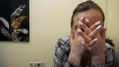 Snapshot of _nicole_new chatting on September 2025 08:03:01 AM Nica online show from September 2025 08:03:01 AM