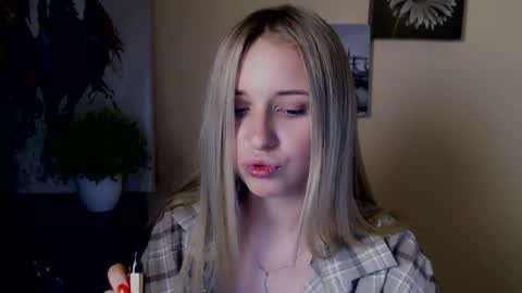 Snapshot of _nicole_new chatting on May 2026 09:51:02 AM Nica online show from May 2026 09:51:02 AM