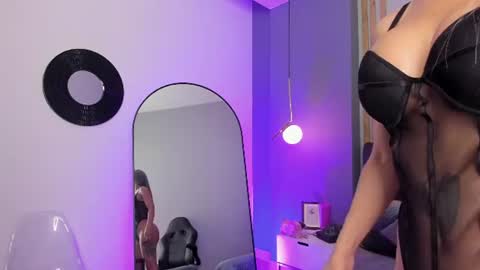 Snapshot of _nicoletteshea_ chatting on July 2026 12:33:01 PM _nicoletteshea_ online show from July 2026 12:33:01 PM
