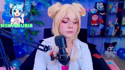 niiky online show from December 2025 05:10:02 PM