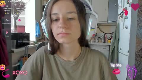 Nika online show from September 2025 08:19:01 AM