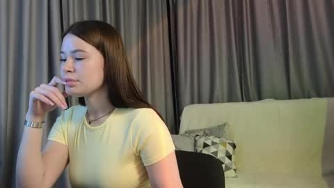 Snapshot of _nikol_cute_ chatting on June 2026 01:29:02 AM _nikol_cute_ online show from June 2026 01:29:02 AM