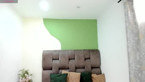   online show from November 2025 12:05:02 PM