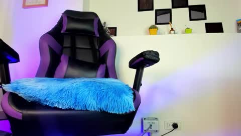 Noa Smith online show from December 2025 12:03:02 PM