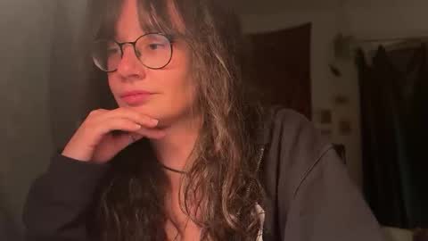 Mila online show from March 2026 10:16:01 PM