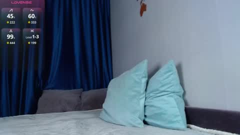 Vegan girl online show from December 2025 04:25:02 PM