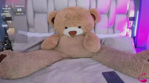  pauli  online show from April 2026 04:56:01 AM